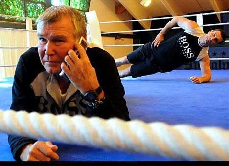 Кличко поехал на похороны «второго отца» (ВИДЕО)