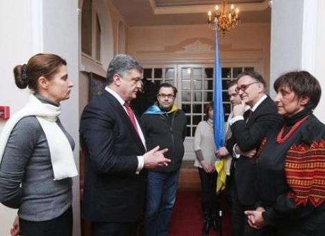 Порошенко во Франции встретился с украинцами (ФОТО)