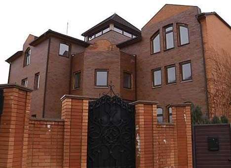 Элитный дом Януковича в Киеве получил нового владельца – СМИ (ДОКУМЕНТЫ)