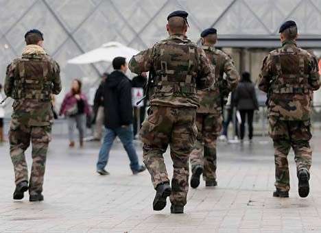 Во Франции готовятся к новым возможным нападениям