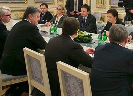 Порошенко назвал Польшу адвокатом Украины и попросил о помощи