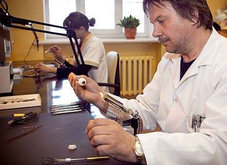 Латвийские медики приехали с протезами для бойцов АТО и участников Майдана