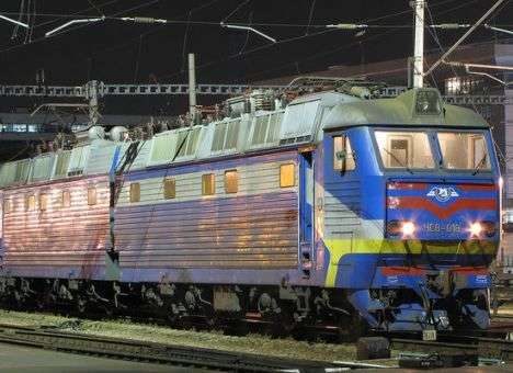 Бланк перечисляет деньги «Укрзалiзницi» на предприятия Ахметова в Крыму