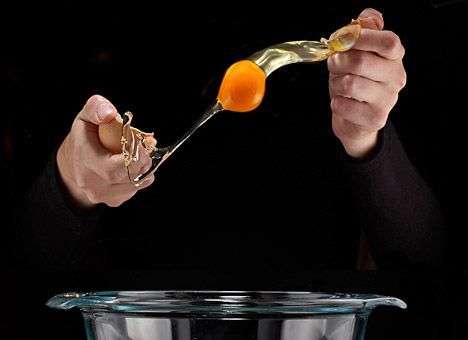 Химики смогли вернуть в исходное состояние сваренное яйцо