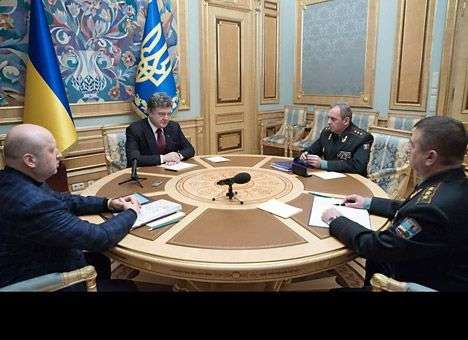 Порошенко разрешил люстрированному генералу вернуться в Генштаб (ФОТО)