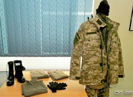 Уровень дебилизма при покупке обмундирования снизился – Яценюк