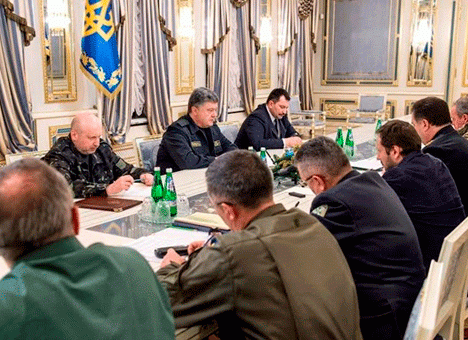 Порошенко защитил от люстрации высокопоставленных военнослужащих