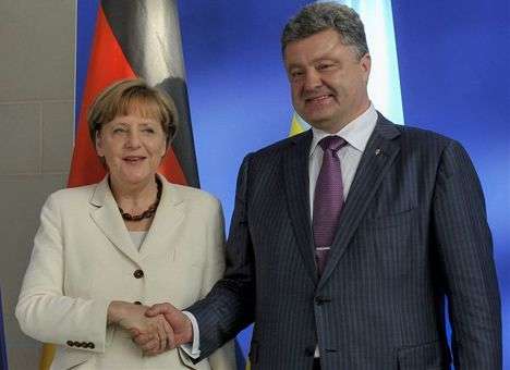 Меркель и Олланд срочно едут в Киев с новым предложением для Украины