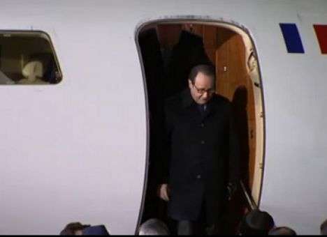 Самолеты Меркель и Олланда приземлились в Москве