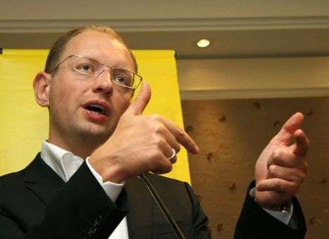 Украинцам в 2015 году грозит очередное повышение тарифов - Яценюк