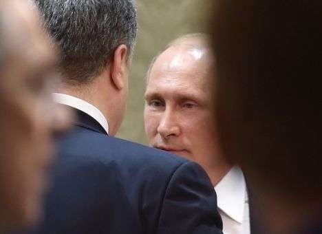 Порошенко и Путин пообщались наедине в Минске - Кремль