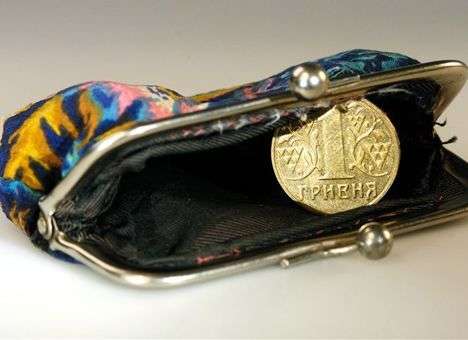 Гривня продолжает устанавливать рекорды по падению