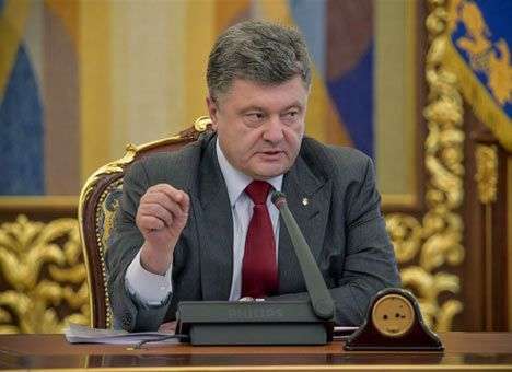 Порошенко приказал главе НБУ вернуть гривню к бюджетному курсу