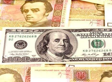 НБУ может выйти на межбанк с долларом по 28 гривен