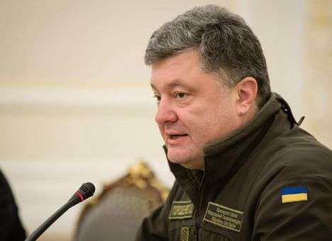 Даже при самом оптимистичном сценарии военная угроза остается, - Порошенко
