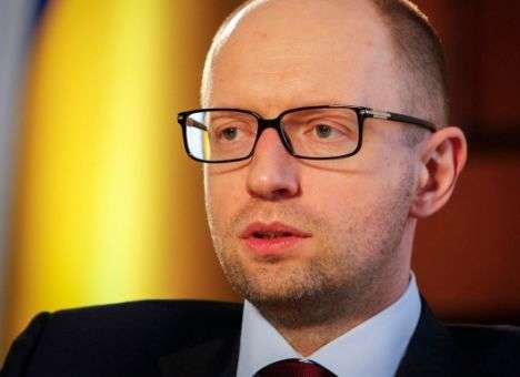 Яценюк обещает не повышать пенсионный возраст