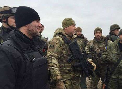 Турчинов решил «уйти на передовую» в зону АТО (ФОТО)