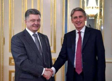Порошенко предостерег Европу от «розовых очков» по ситуации в Донбассе