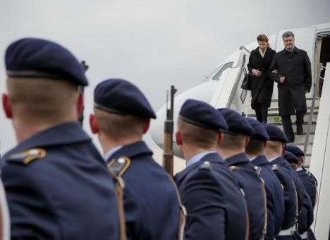 Порошенко прибыл в Германию для встречи с бойцом АТО и Меркель (ФОТО)