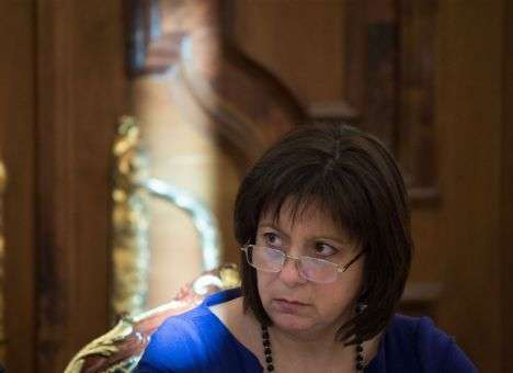Глава Минфина убеждает помочь Украине, если не вооружением, то деньгами
