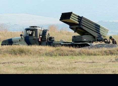 Глава Минобороны рассказал об отводе тяжелого вооружения в Донбассе