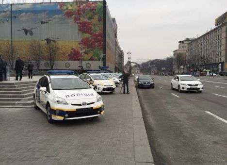 В центр столицы свезли «дружелюбные» авто для будущей полиции (ФОТО)