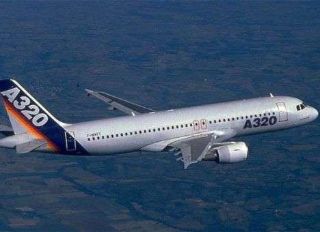 Власти Франции подтвердили крушение пассажирского самолета (ФОТО)