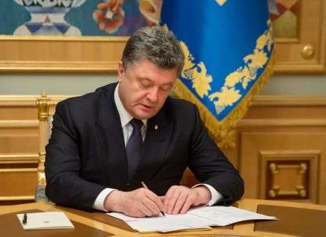 Порошенко рекордно увеличил численность ВСУ