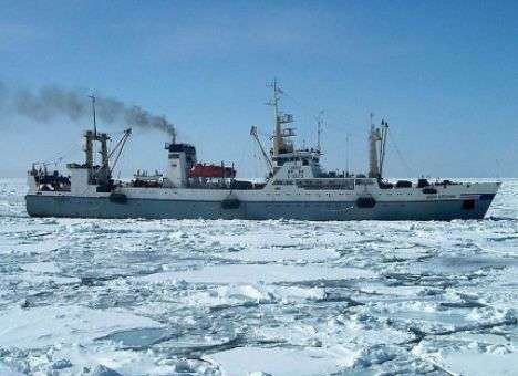 Обнародованы имена украинцев с затонувшего траулера в Охотском море