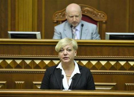 Гонтарева ответила на обвинения в алкоголизме