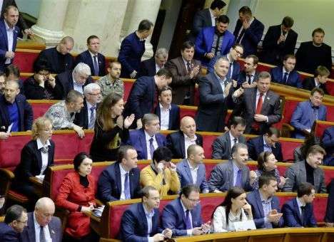 Гройсман озвучил зарплату нардепов