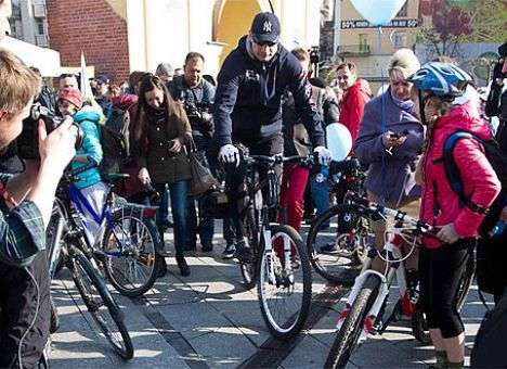 Кличко рассказал, как не ездит на работу, а ходит (ФОТО)