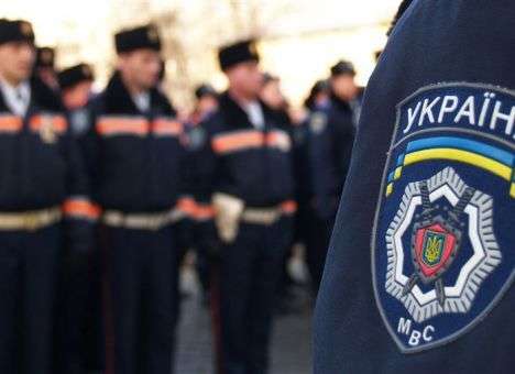 Пьяные милиционеры устроили драку в ночном клубе, – СМИ (ВИДЕО)