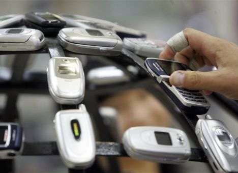 Украинцам хотят продавать sim-карты только по паспортам