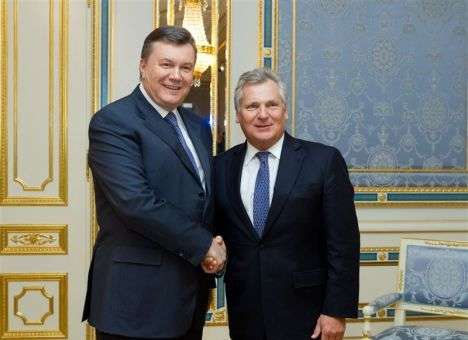 Янукович сказал Квасьневскому, что выиграл свои деньги в карты, - публицист