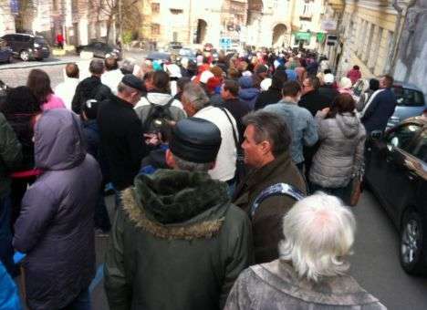 В КГГА заявили, что митингующие перекрыли Крещатик за 100 гривен (ФОТО)