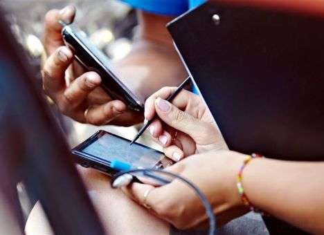 Украинцам в Непале отправят SMS