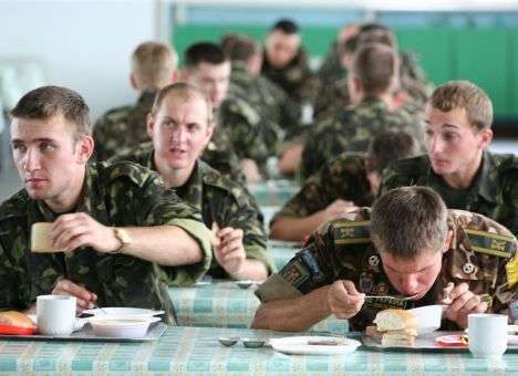 У военнослужащих могут «отобрать» мед