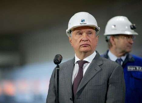 В РФ впервые озвучили зарплату главы «Роснефти» Сечина