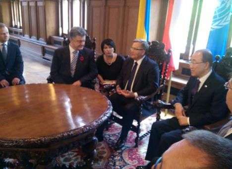 Порошенко встретился с Коморовским и Пан Ги Муном