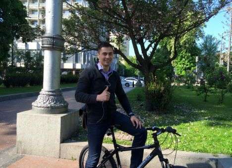 Приехал в Раду на велике, у милиционеров квадратные глаза - нардеп (ФОТО)