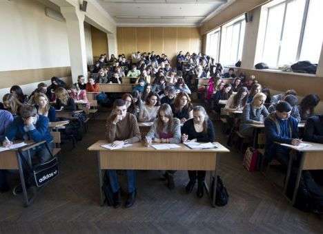 Преподавателям вузов вручают повестки прямо на лекциях, - нардеп