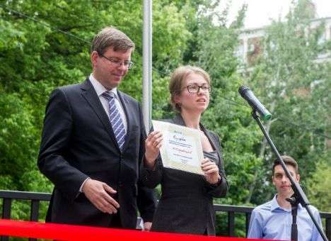 «Британский офтальмологический центр» передал «искусственные хрусталики» для участников АТО (ФОТО)