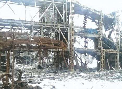 «Киборг» рассказал, как взорвали взлетную полосу Донецкого аэропорта