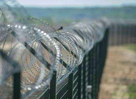 Километры колючей проволоки: Как сегодня выглядит граница с РФ (ФОТО)