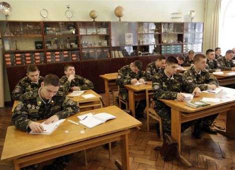 Украинских сержантов в Литве посадят за парты