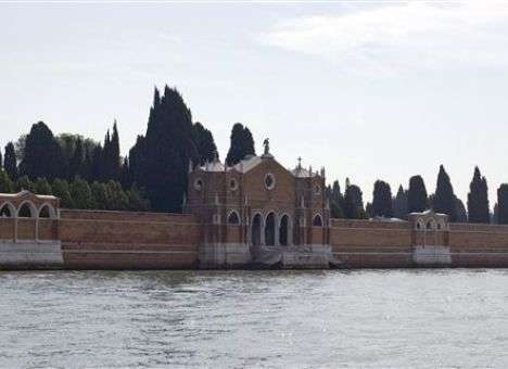 Наши отношения с Россией никогда не замораживались, - глава МИД Италии