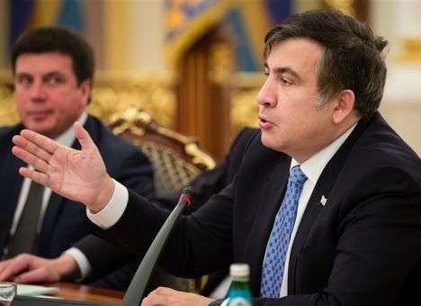 В первый день на посту губернатора Саакашвили решал, кого уволить