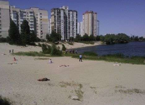 В Киеве на глазах у друзей утонул мужчина (ФОТО)
