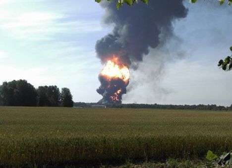 В сторону пылающей нефтебазы умчались более 10 «скорых», - Чумак (ФОТО)